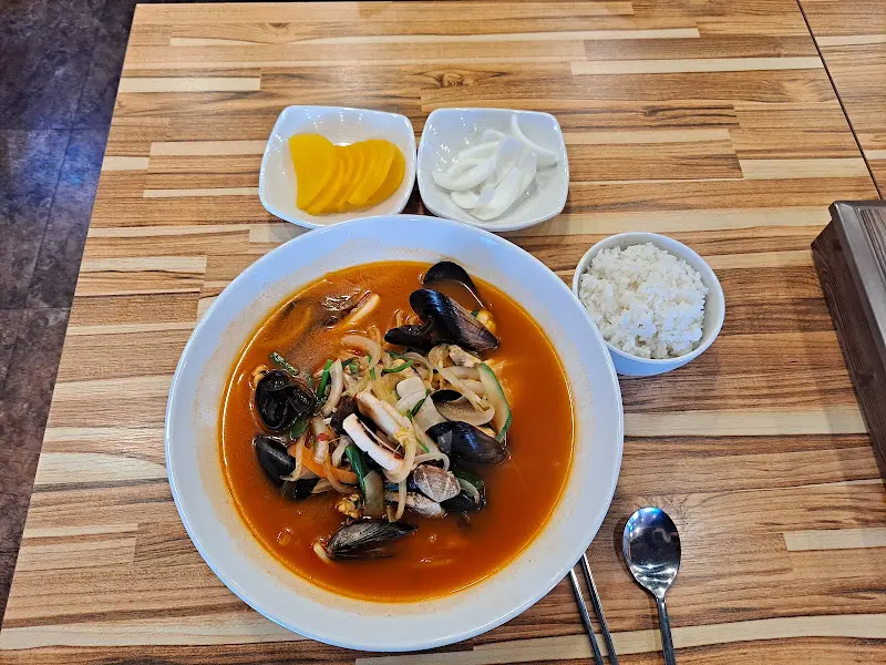 해물짬뽕 한상차림