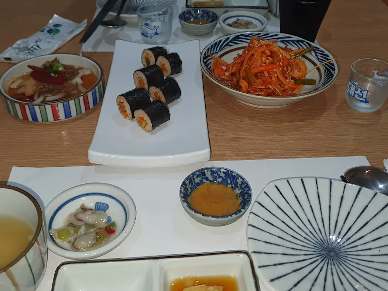 다양한 곁들임 음식