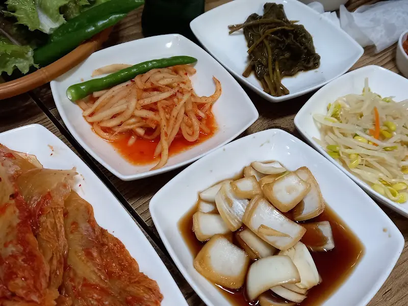 정갈한 밑반찬들