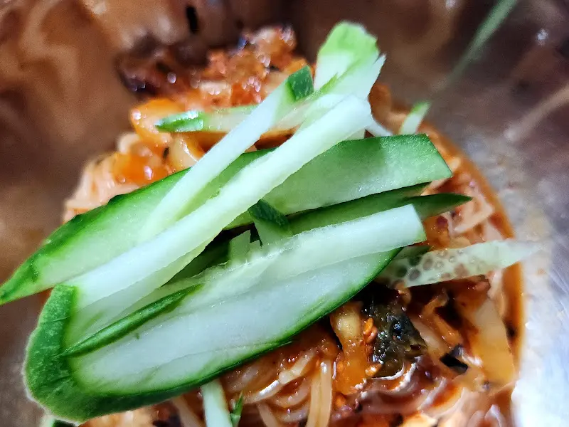 매콤달콤한 비빔국수