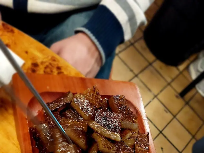 맛있게 구워진 껍데기