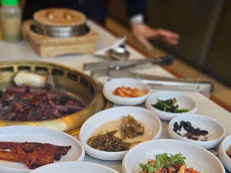 숯불에 구워지는 꽃등심