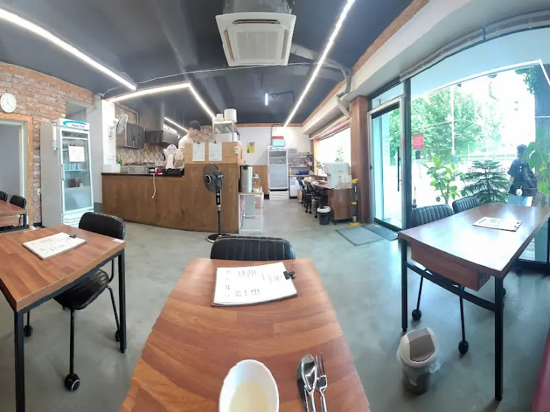 깔끔하고 아늑한 선교돈까스 내부