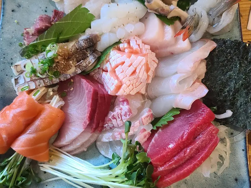 신선한 회가 가득한 사시미