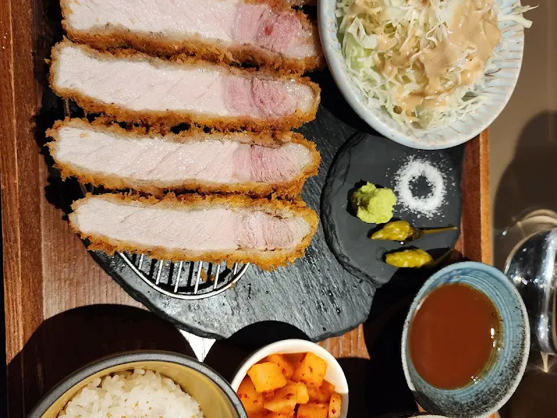 상로츠 돈카츠 한상차림