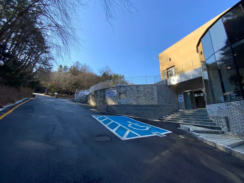 이송면소 건물 입구