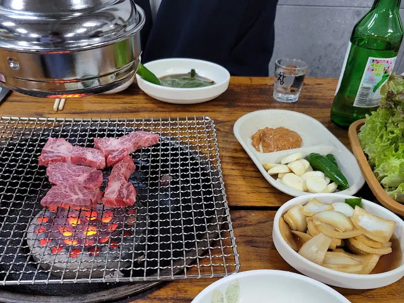 영팔식당 상차림