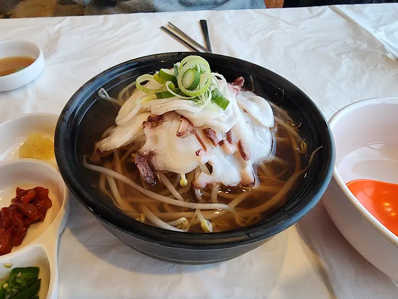 문어국밥의 모습