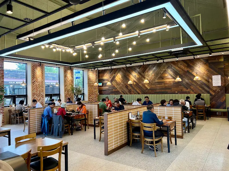 우왕장 식당 내부