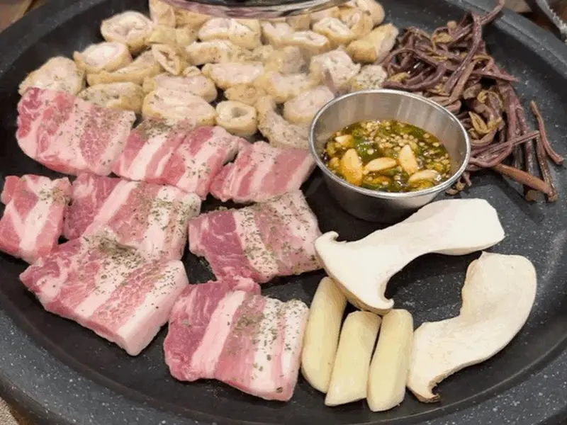 노릇노릇 익어가는 막창