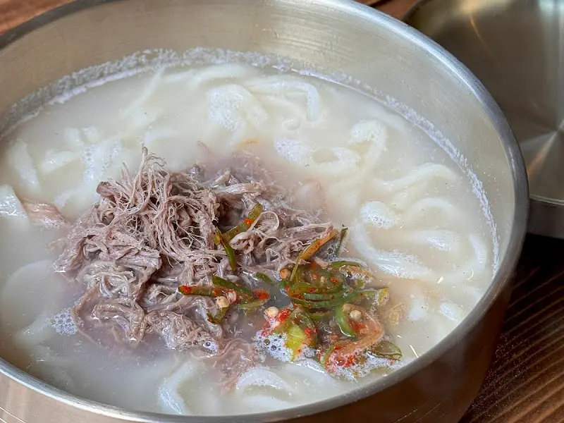 사골칼국수 클로즈업