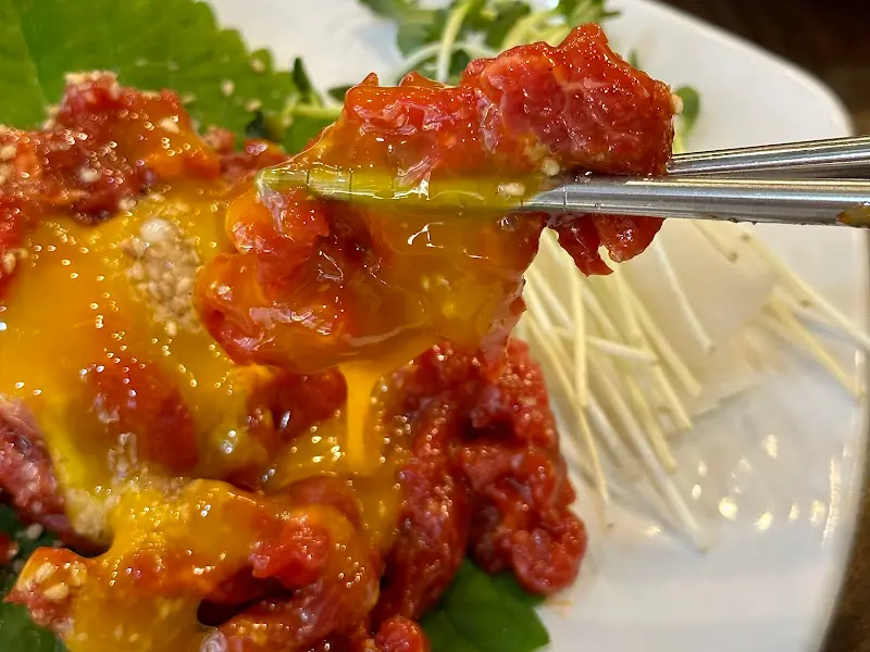 신선한 육회의 자태