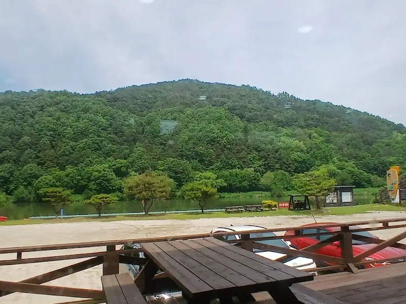 금강변에 위치한 미마지