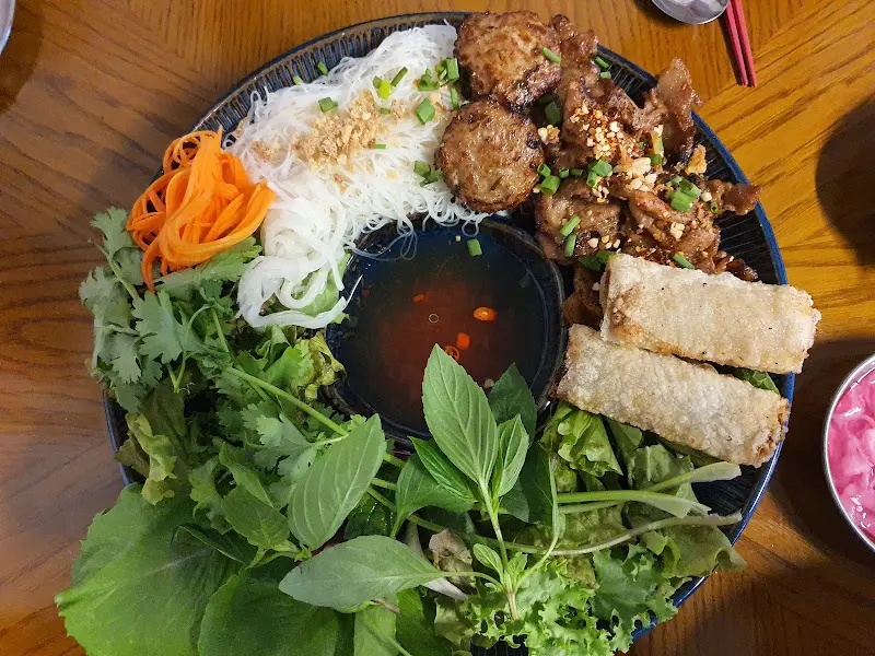 푸짐한 분짜 한 상