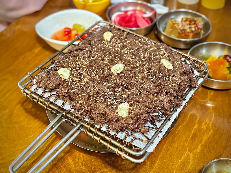 육전을 굽는 모습