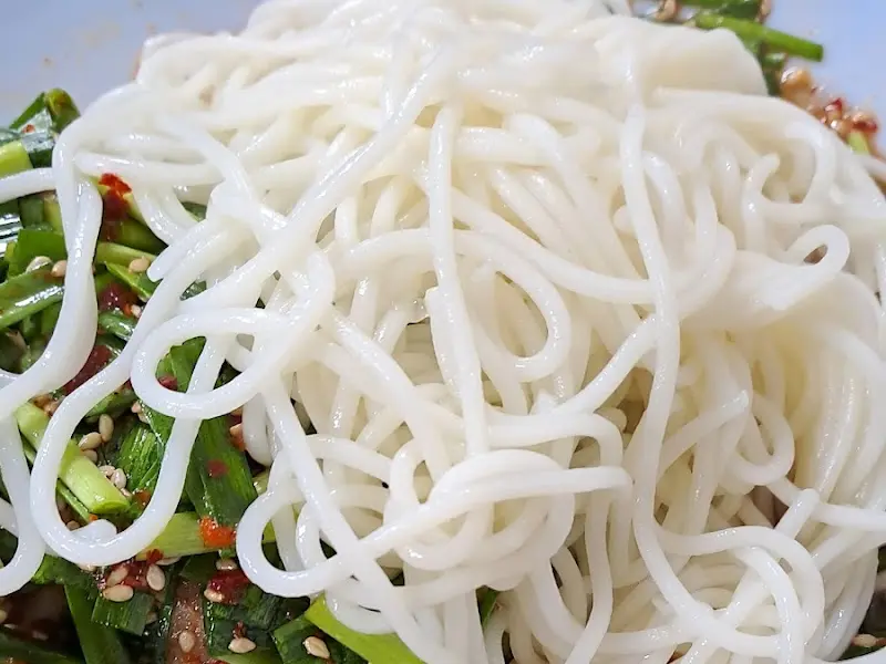 꼬리수육에 면사리 추가