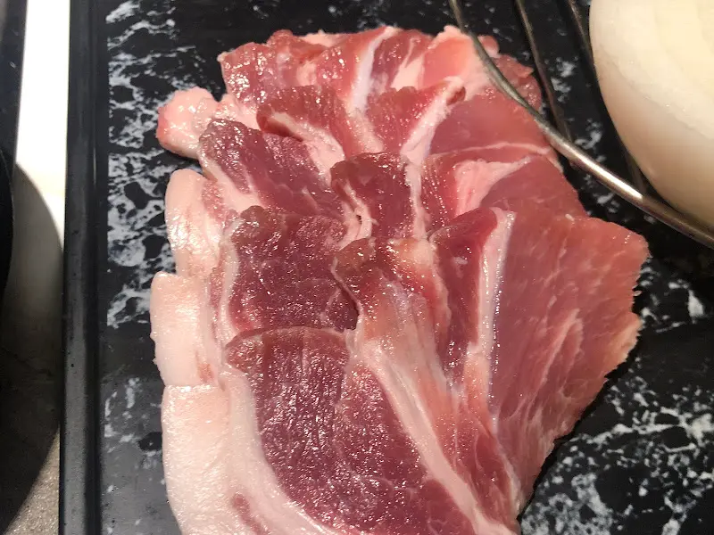 신선한 돼지고기