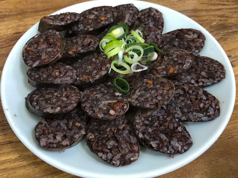 윤기가 흐르는 쫄깃한 순대