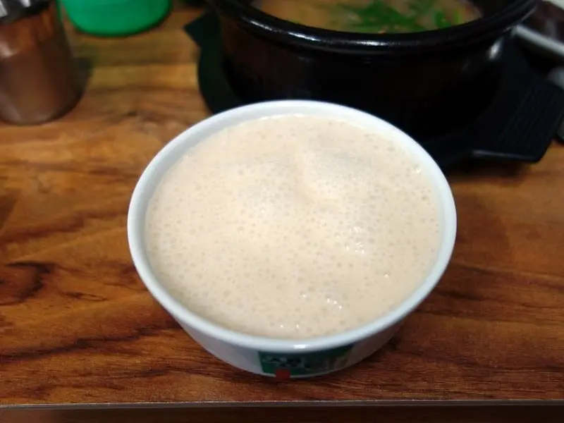 뽀얀 국물에 담긴 깊은 맛