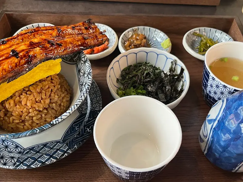 또 다른 각도에서 본 장어덮밥