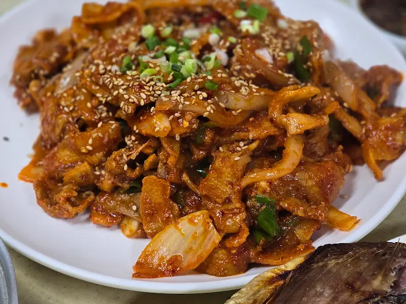 매콤달콤 볶음 요리