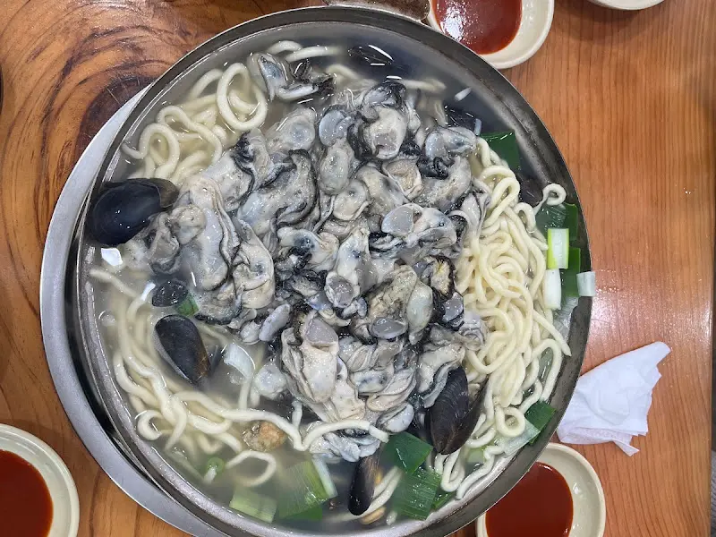 해물칼국수 전체 모습