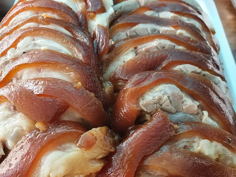 윤기가 흐르는 족발