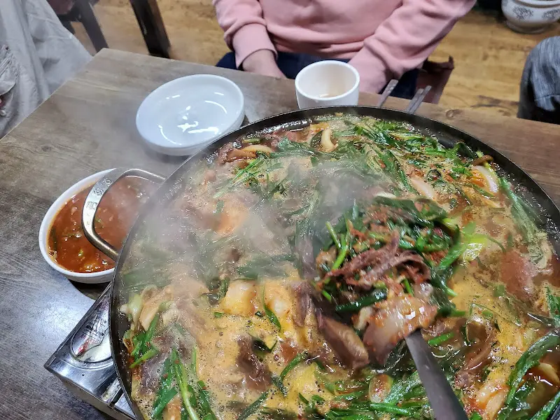 놋전분 비빔밥과 미역국