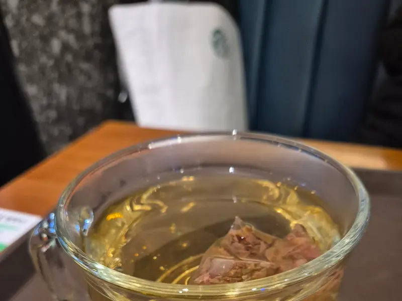 따뜻한 차 한 잔