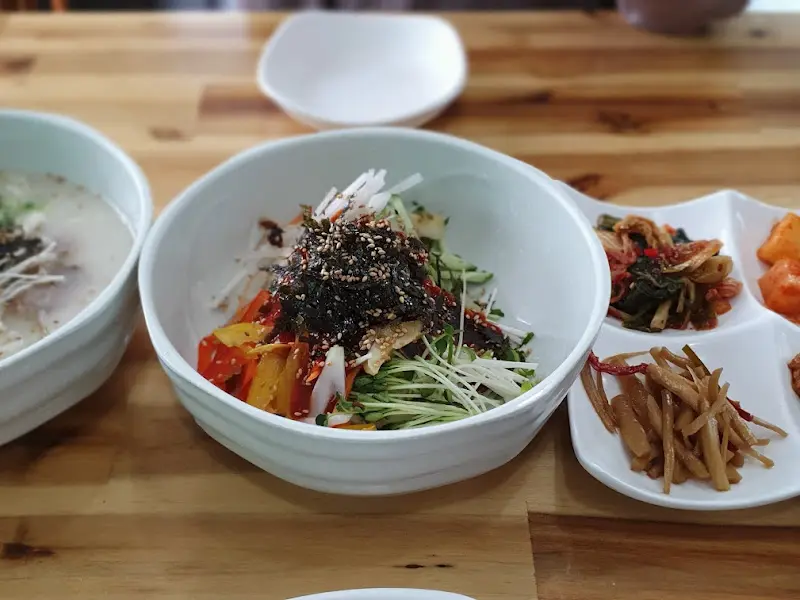 소라칼국수와 반찬