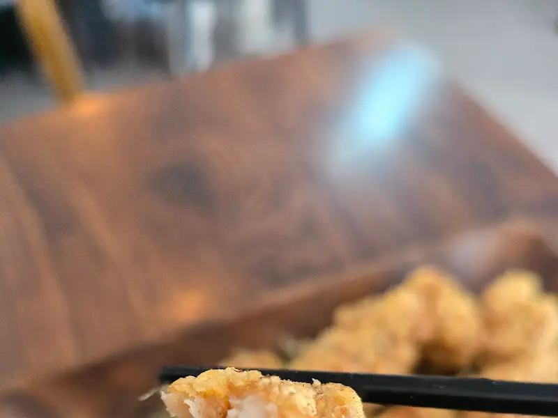 리지대만식당 닭튀김 젓가락샷