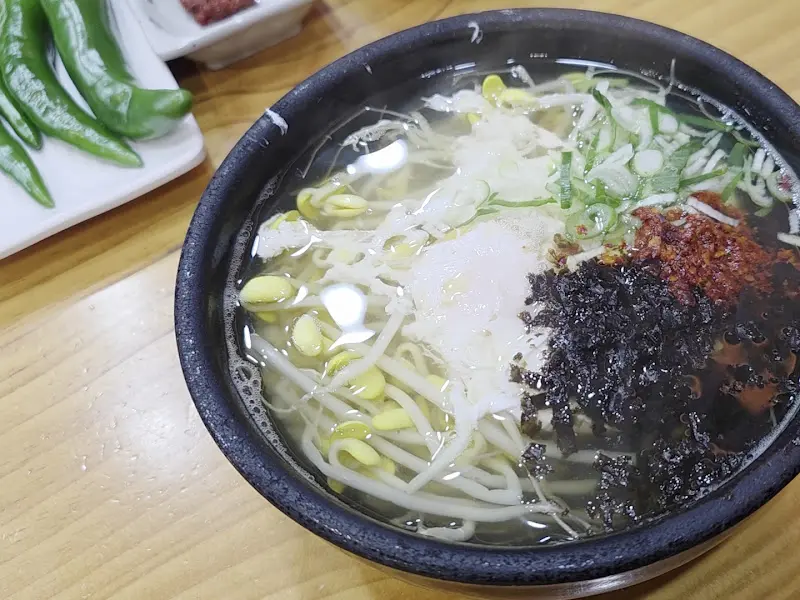 콩나물국밥 디테일 샷