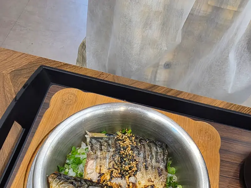 고등어 솥밥 근접샷