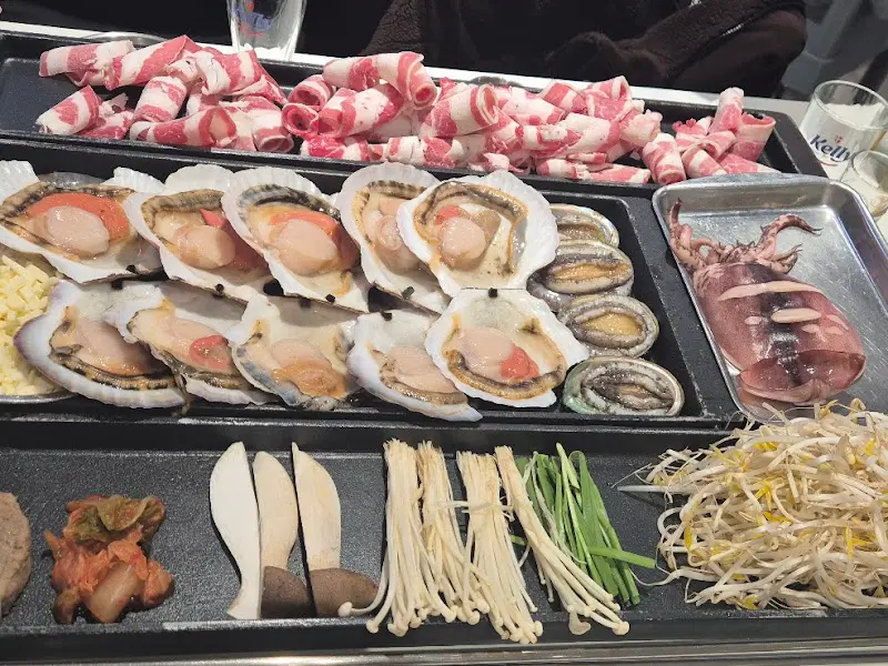 푸짐한 해물삼합구이