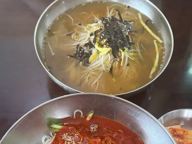 잔치국수와 비빔국수