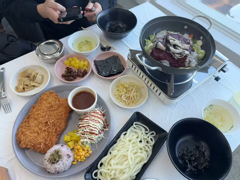 등대곳간 전체 상차림