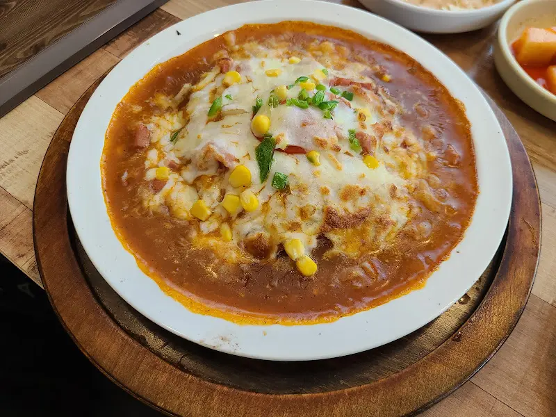 피자돈까스의 먹음직스러운 모습