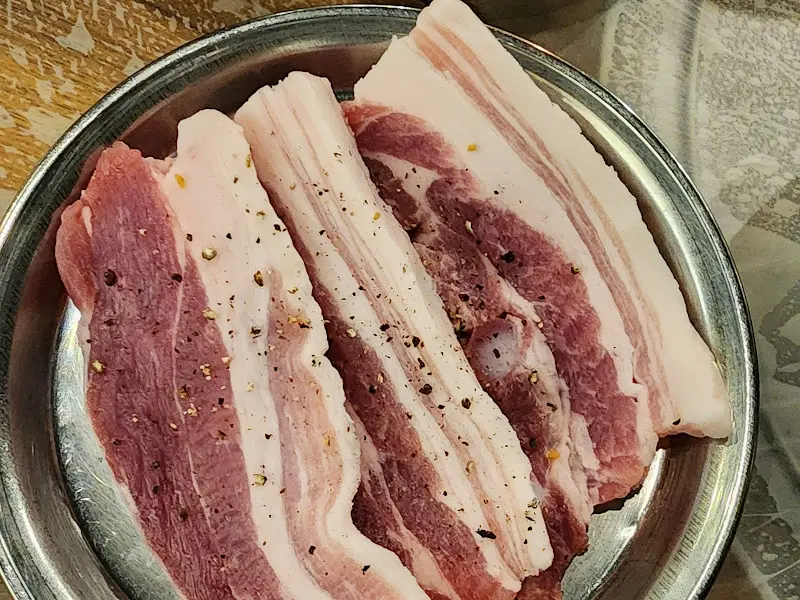 잘 익은 삼겹살