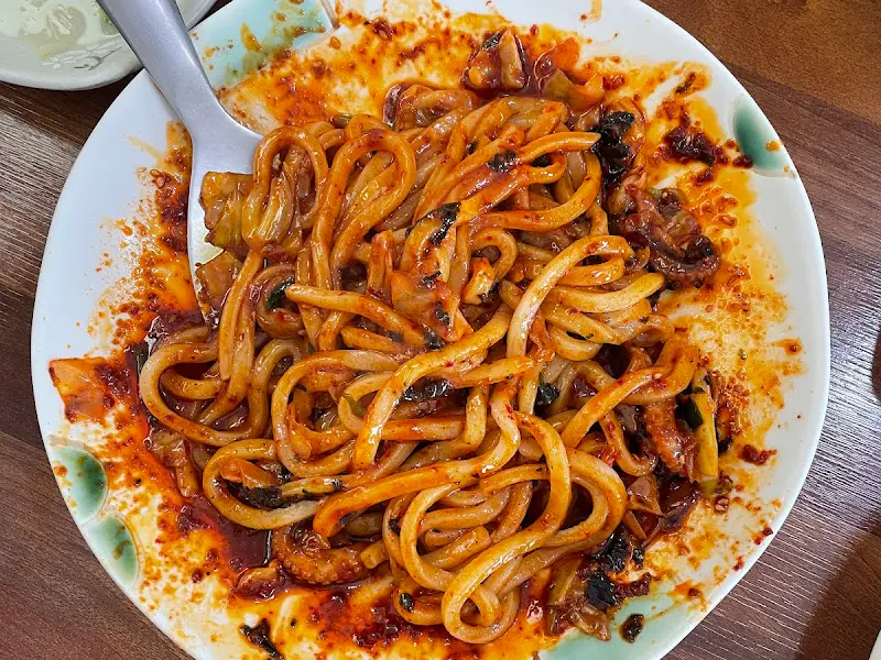 쭈꾸미 양념에 비빈 우동사리