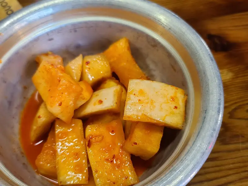 송원감자탕 깍두기