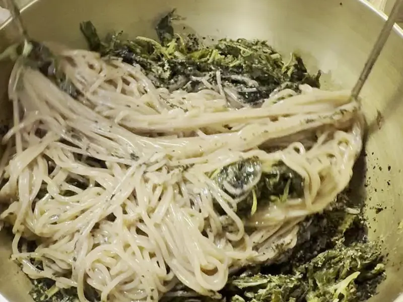 부지깽이 막국수