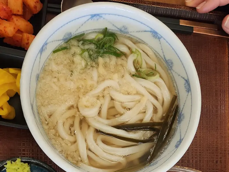 탱글탱글한 면발이 돋보이는 우동