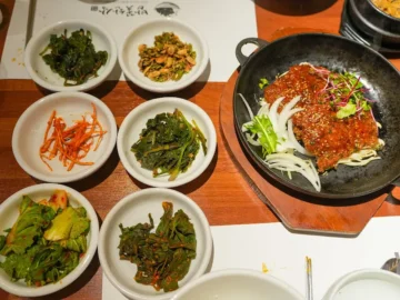 혼밥러의 행복한 발견, 세종 호수공원 나들이 후 만찬 “밥꽃한상”에서 즐기는 건강한 한 끼