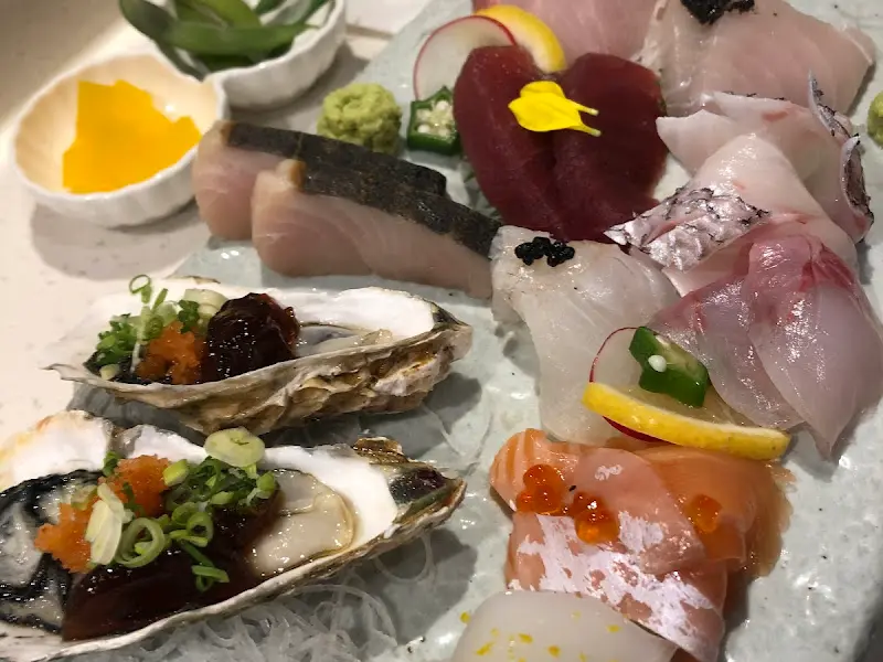 모듬 사시미와 굴 사진