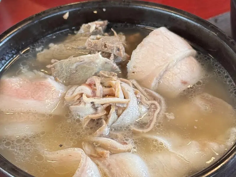 맑은 엄용백 돼지국밥