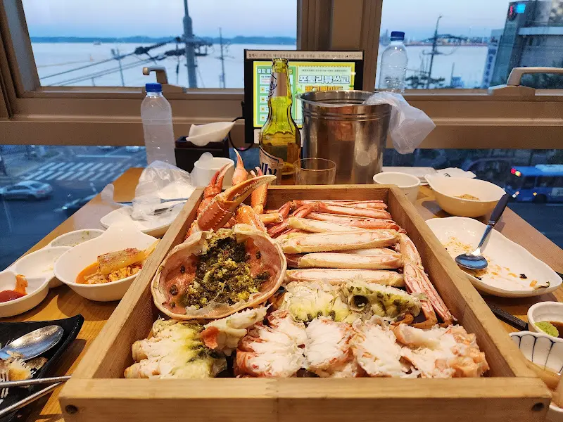 푸짐한 대게 한 상 차림