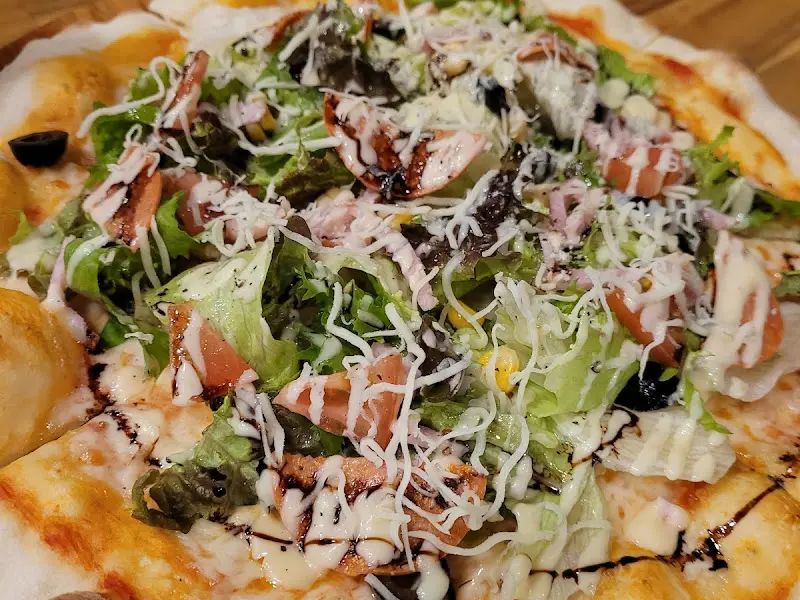 샐러드 피자