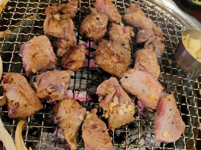 노릇노릇 구워진 갈비