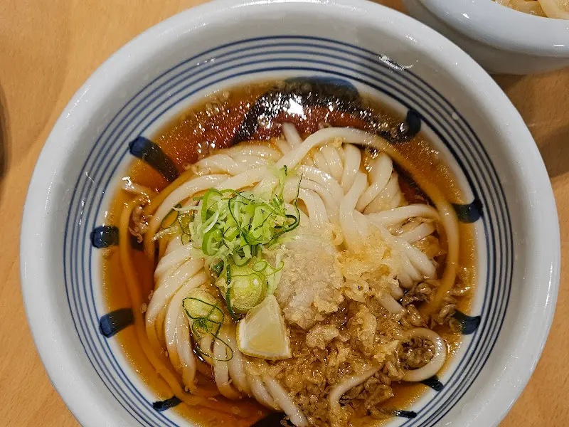 깔끔한 우동 한 그릇