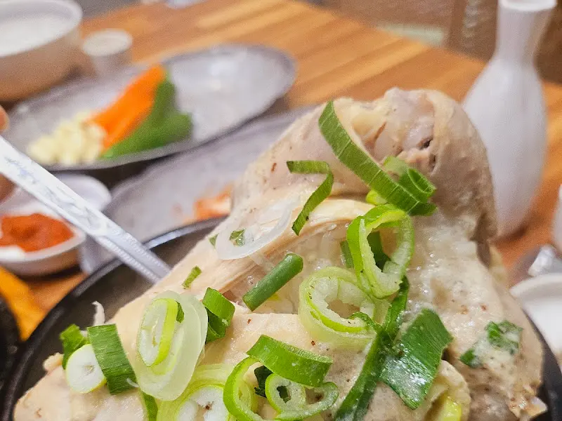 삼계탕 속 닭고기